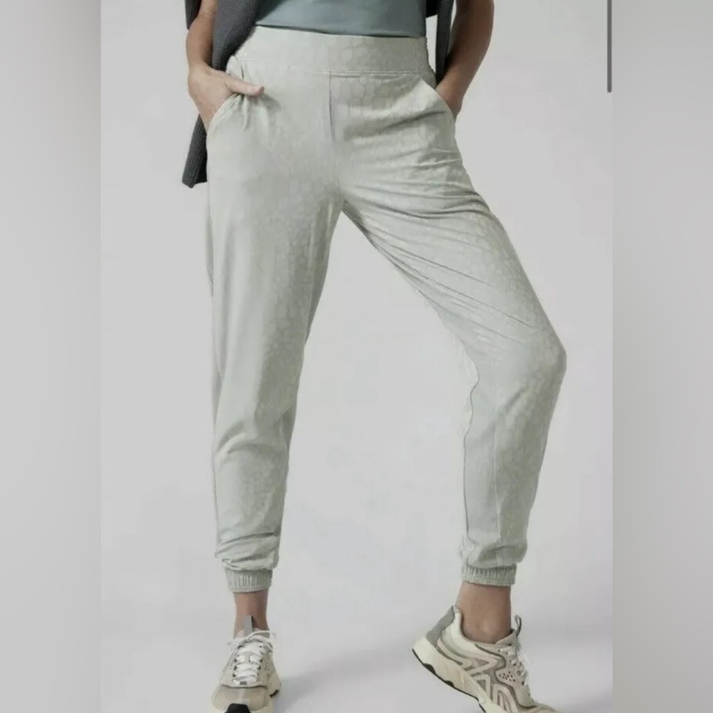 Sz 10  Athleta Joggers Pants